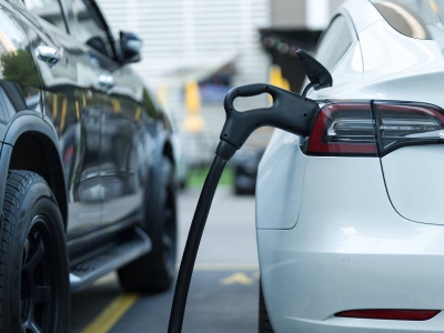 Desafios e Oportunidades na Adoção de Veículos Elétricos